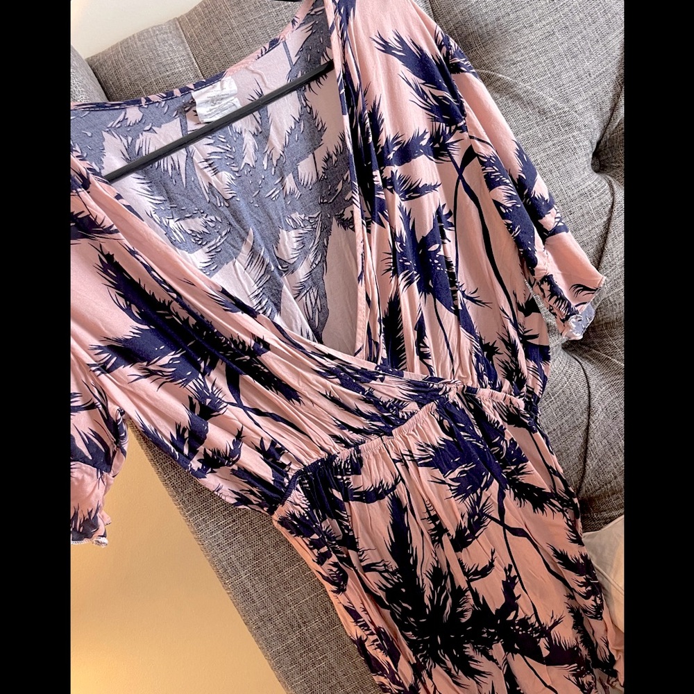 Tropical palm tree beach romper pink navy m